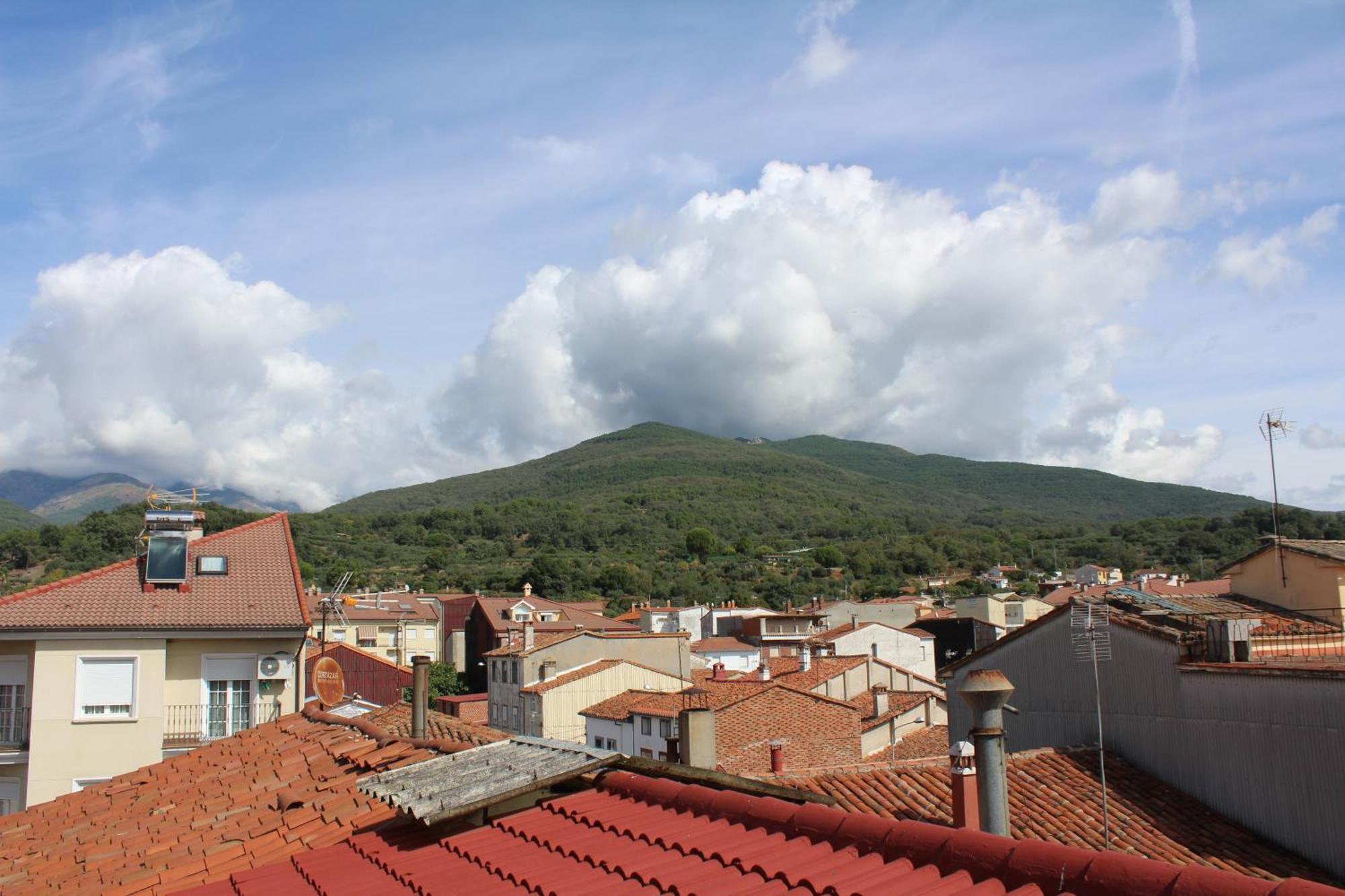 Atico Aires De Gredos Apartment Candeleda Luaran gambar